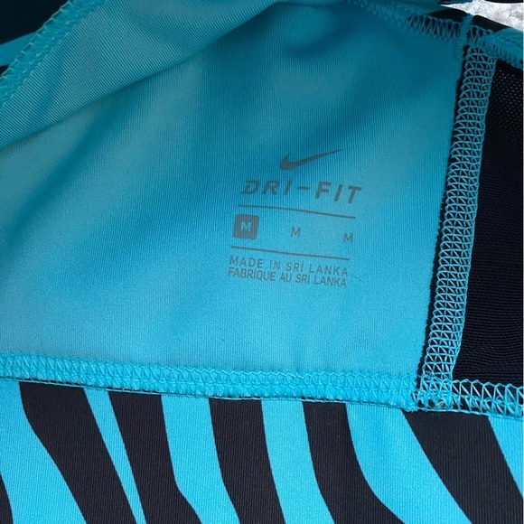 𝅺nwt Nike Sports Bra Dri-Fit Black/Blue Zebra Print Sz M - Picture 3 of 3